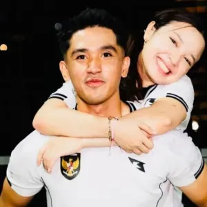 Bunga reyza akbar pacar