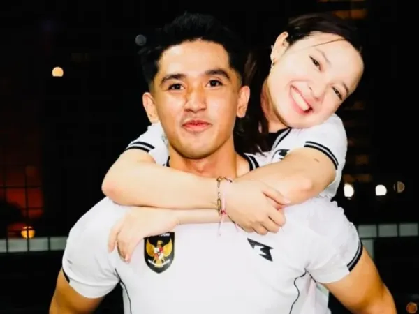 Bunga reyza akbar pacar