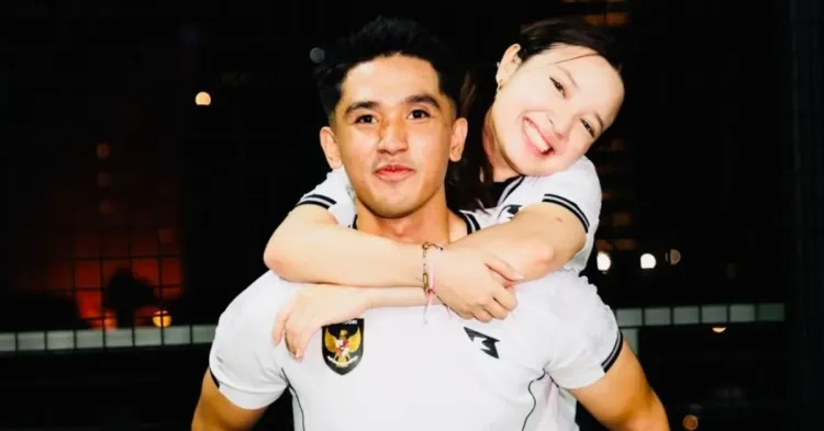 Bunga reyza akbar pacar