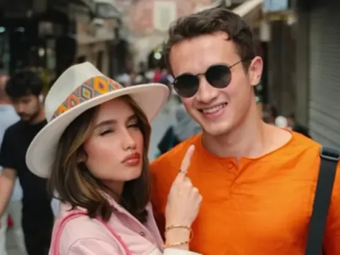 Cinta Laura dan Arya Vasco