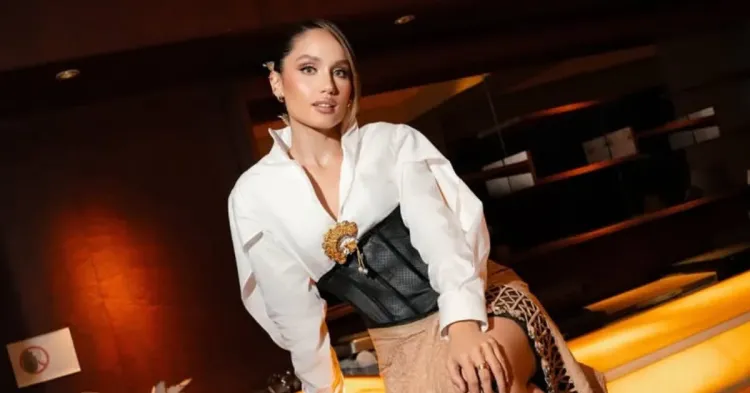 Cinta Laura