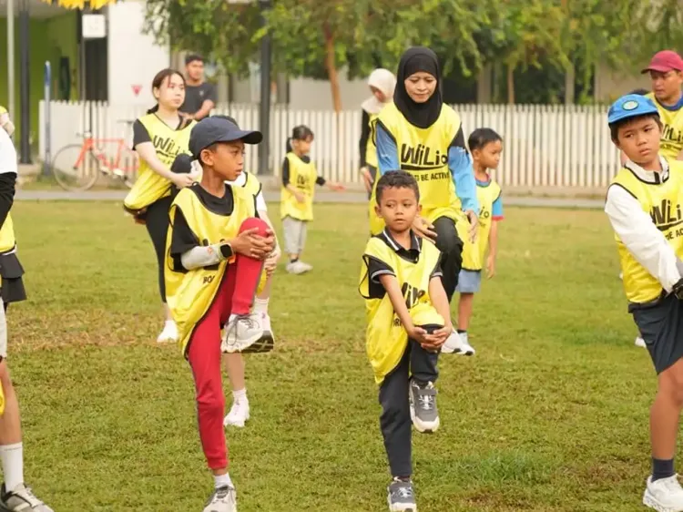 Contoh lain gerakan cooling down Contoh lain gerakan cooling down