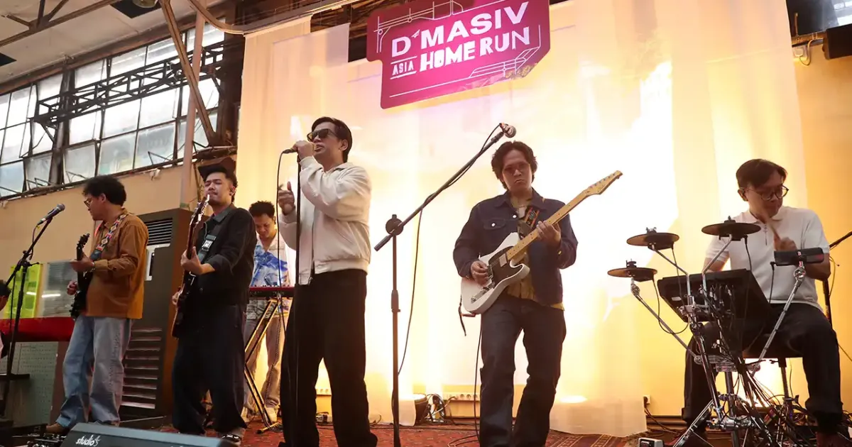 D Masiv tampil dalam konferensi pers Asia Home Run