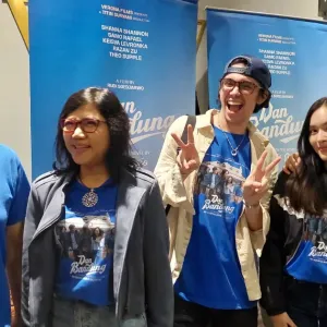Dan Bandung Surabaya
