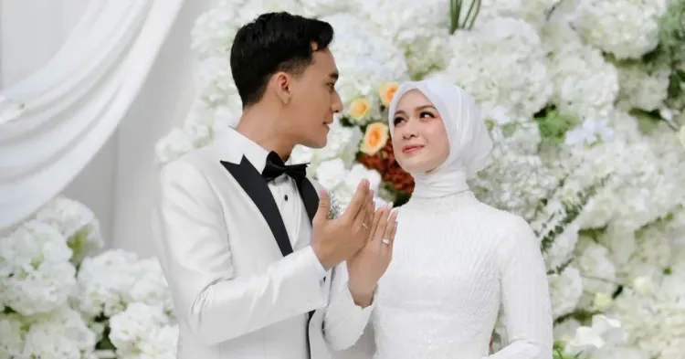 Dea Annisa dan Achmad Zacky Menikah
