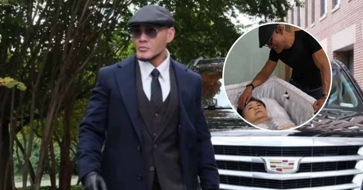 Deddy Corbuzier Tersenyum saat Ibunda Meninggal