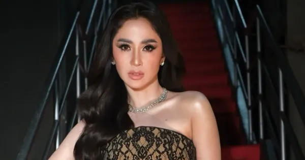 Dewi perssik