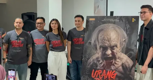 Dimas Aditya di peluncuran poster film Urang Bunian Dimas Aditya di peluncuran poster film Urang Bunian