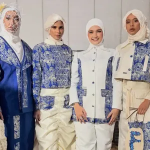 Fathimah Alatas dengan koleksi tema Moving On di IFW