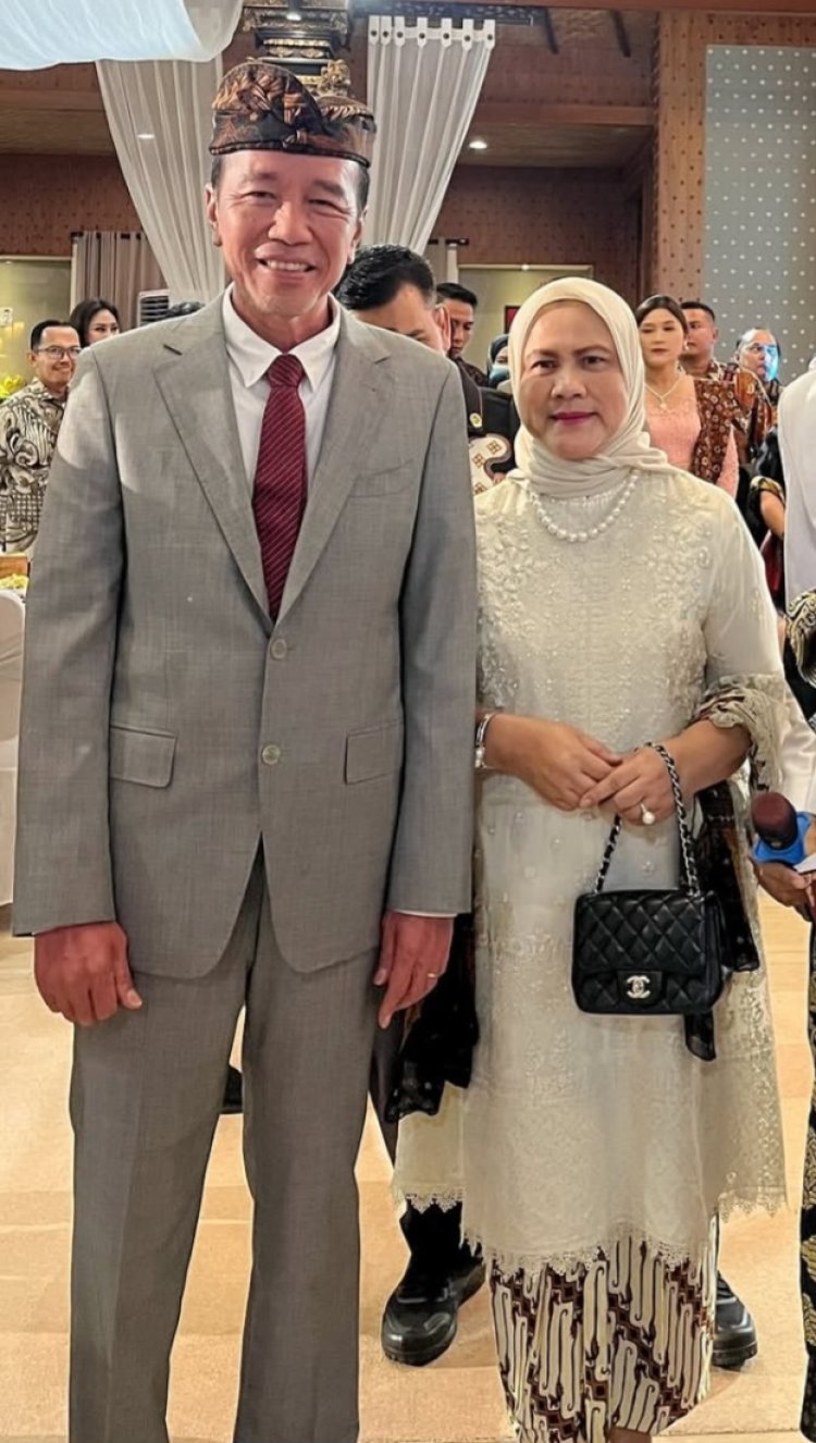 Iriana Jokowi Tas Mewah Iriana memakai tas Chanel. Foto: Dok. Instagram @tryawahyudhamc