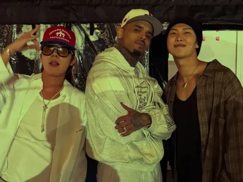 J-Hope dan RM BTS Bersama Chris Brown