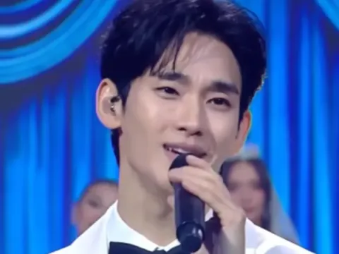 Kim Soo Hyun (5)