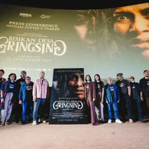 Konferensi Pers Bisikan Desa Gringsing