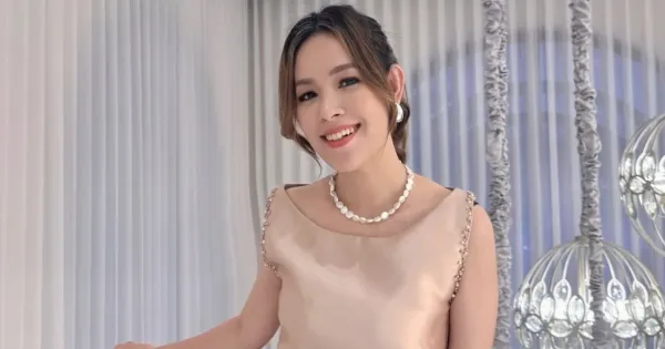 Lady nayoan ibu