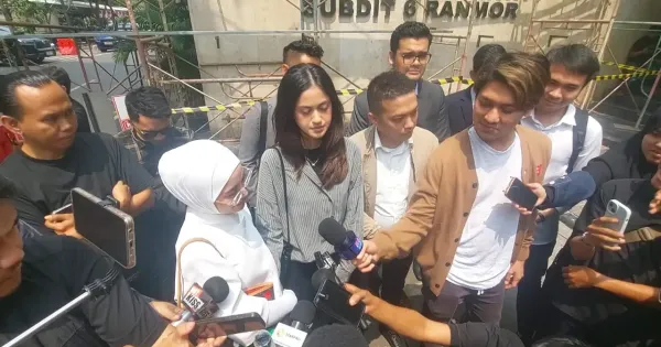 Lesti Kejora_Asila Maisa_Rizky Billar usai pemeriksaan di Polda Metro Jaya Lesti Kejora_Asila Maisa_Rizky Billar usai pemeriksaan di Polda Metro Jaya