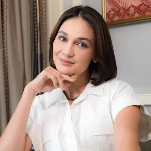Luna Maya (2)