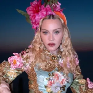 Madonna Ulang Tahun 68