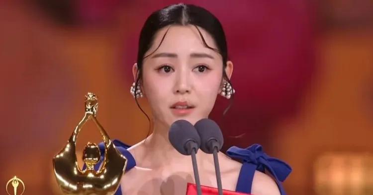 Michelle wai hundred flowers awards