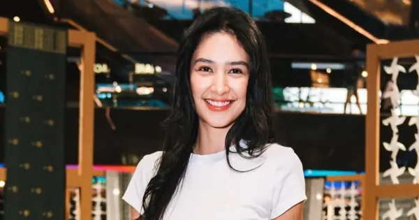 Mikha tambayong Mikha tambayong