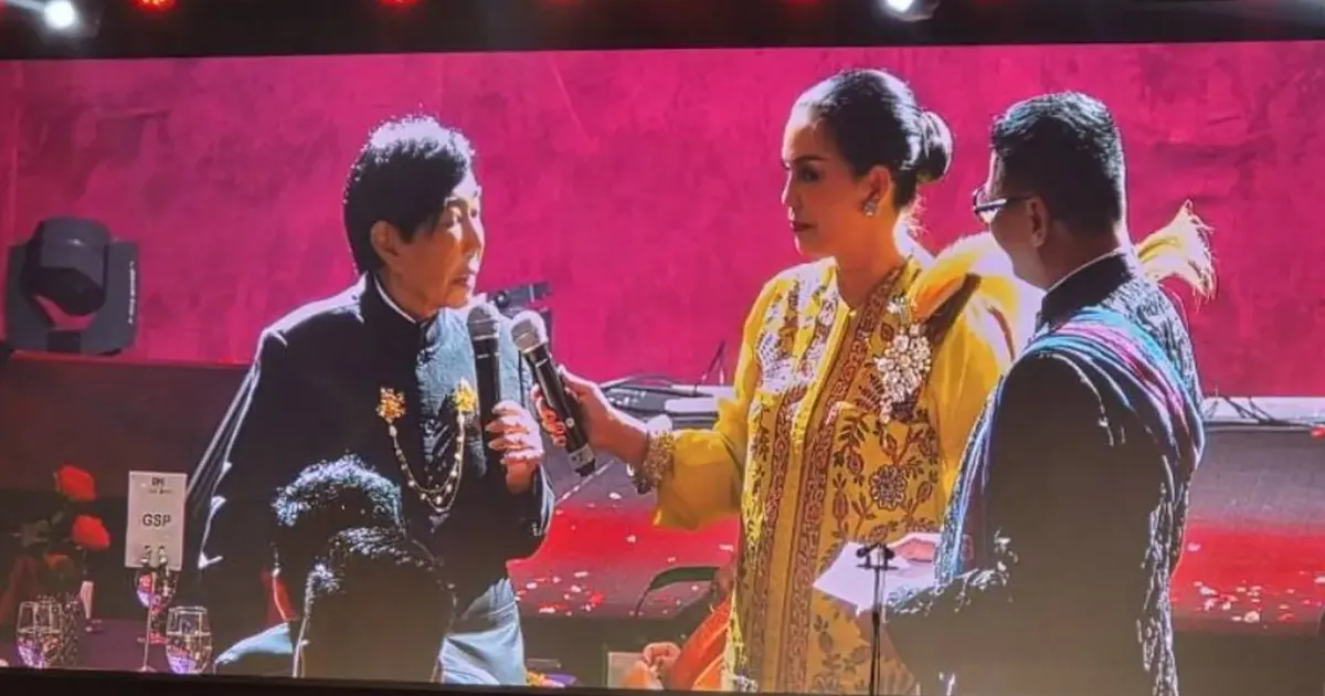 Pagelaran seni Untuk Indonesia yang diinisiasi Guruh Sukarno Putra