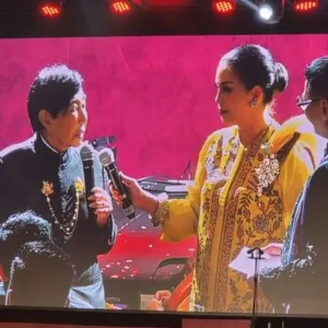 Pagelaran seni Untuk Indonesia yang diinisiasi Guruh Sukarno Putra