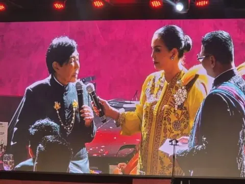 Pagelaran seni Untuk Indonesia yang diinisiasi Guruh Sukarno Putra