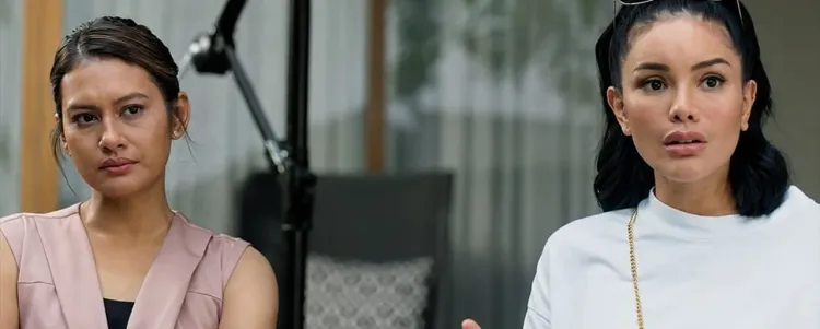 Penampilan Raihaanun dan Nikita Mirzani dalam first look Beautiful Pain