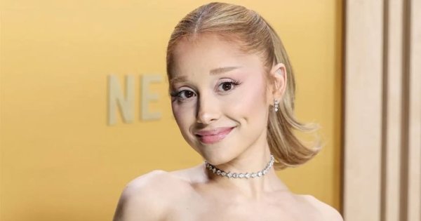 Perubahan Tubuh Ariana Grande. Foto: Dok. Net Perubahan Tubuh Ariana Grande. Foto: Dok. Net