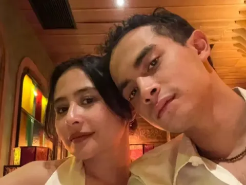 Prilly Latuconsina dan Omara Esteghlal