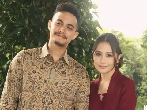 Prilly latuconsina omara esteghlal