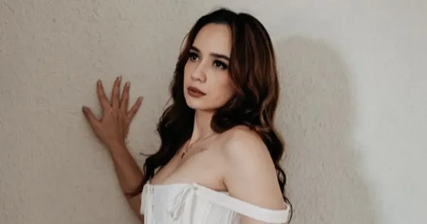Putri Anne Putri Anne