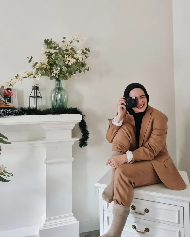 Putri Anne Berhijab Putri Anne berhijab. Foto: Dok. Instagram @anneofficial1990