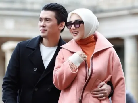 Reino Barack dan Syahrini