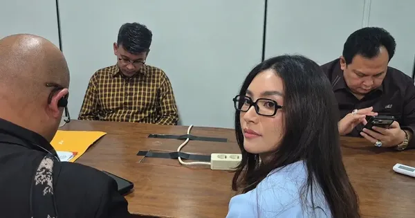 Ruben Onsu dan Sarwendah saat sidang mediasi di PN Jaksel