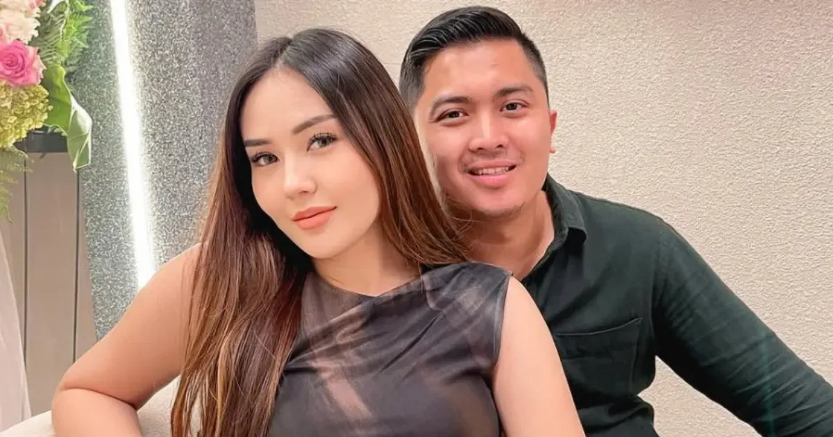 Sarah Gibson dan Diska Resha