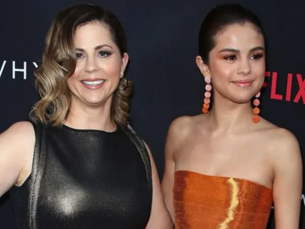 Selena gomez ibu mandy teefey