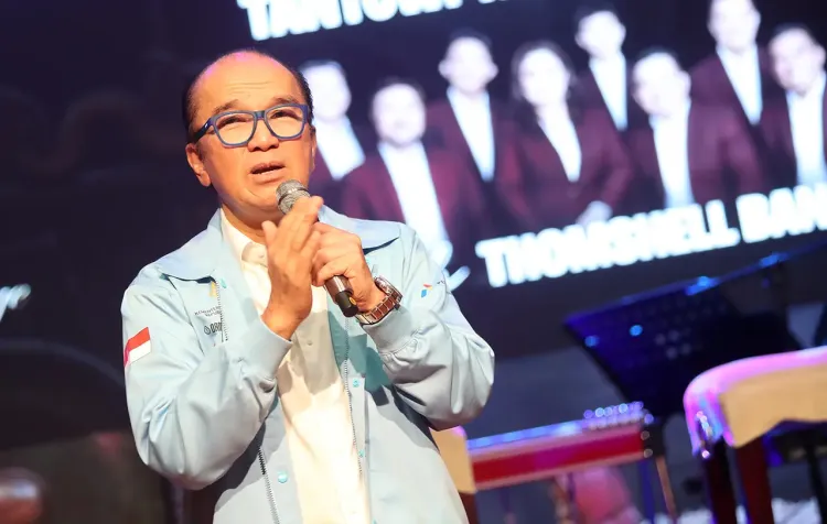 Tantowi Yahya dalam konferensi pers Strings of Equator