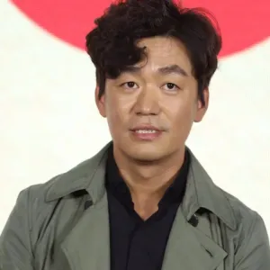 Wang baoqiang hundred flowers awards