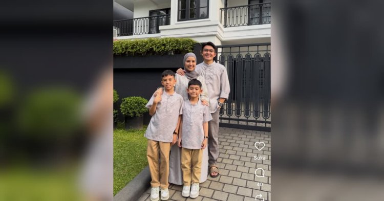 Tya Ariestya bersama keluarga