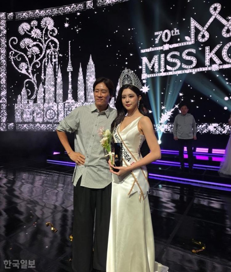 Woo Seo Yoon dan ayahnya, Woo Ji Won. Foto: Dok. Hankook Ilbo