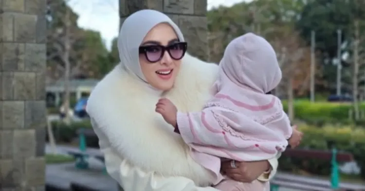 Anak Syahrini (1)