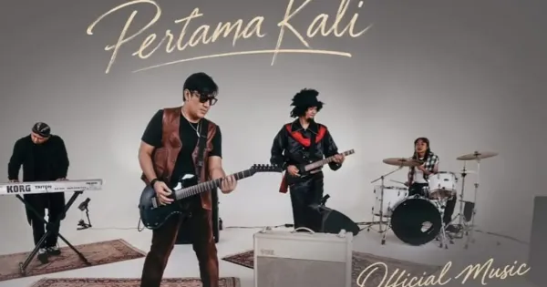 Andre Taulany dalam rilis lagu Pertama Kali
