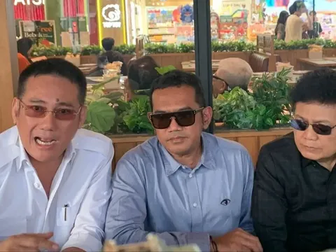 Aristya Agung Setiawan alias Aris didampingi kuasa hukum