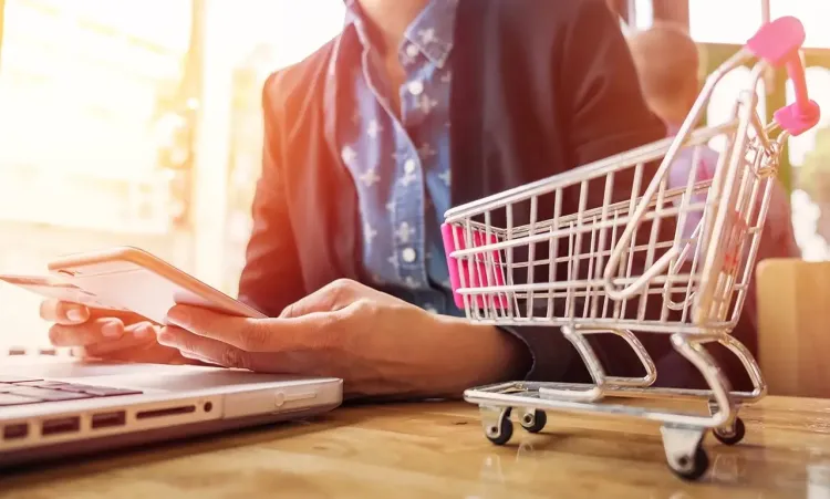 Belanja barang premium di E-Commerce membutuhkan pertimbangan matang