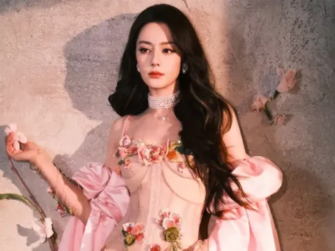 Dilraba Dilmurat (3)