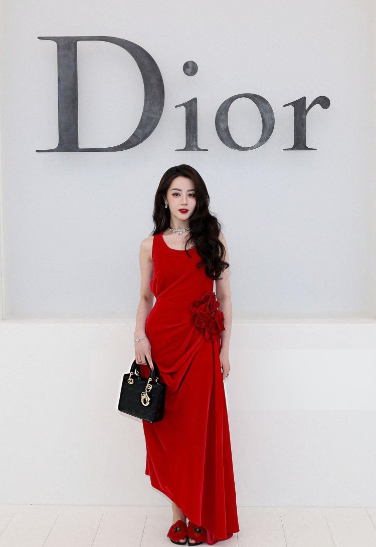 Dilraba Dilmurat Dior PFW 2026 Dilraba Dilmurat. Foto: Dok. X @itgirlbackup