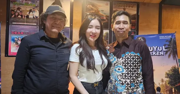 Harris Cinnamon Uci Sucita dan Adhi Kartiwa