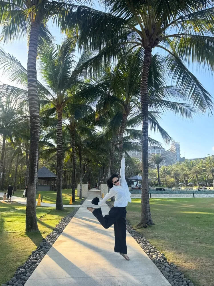 Hyoyeon SNSD liburan di Bali. Foto: Dok. Instagram @hyoyeon_x_x