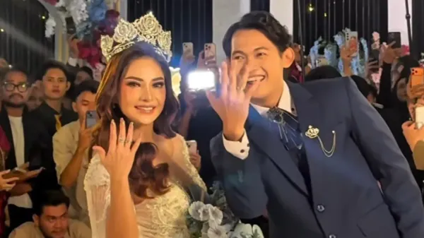 Irma Darmawangsa dan Irfan Sebastian Menikah
