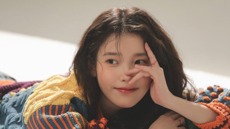 IU Rilis Single Digital Tepat Setahun Setelah Bye Summer